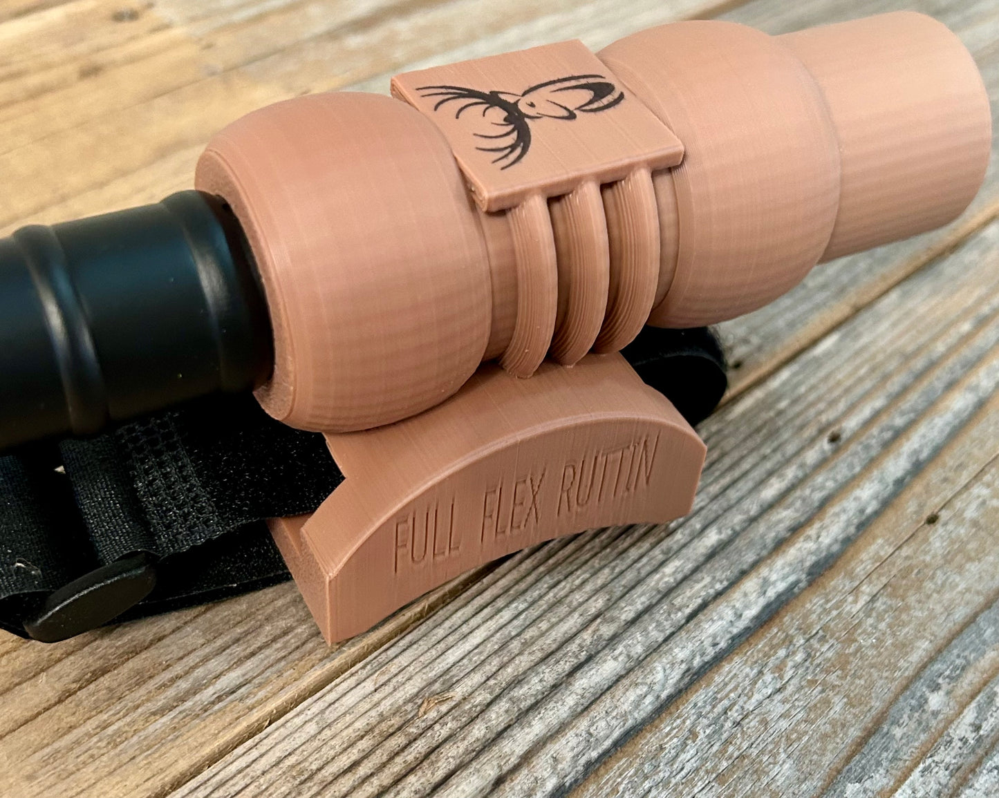 FULL FLEX RUTTIN™ Young Buck Tending Grunt Call - Wrist Mounted